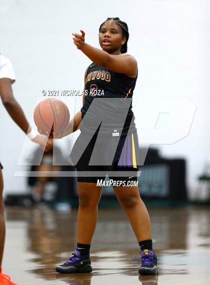 Thumbnail 3 in Lynwood vs. Orangewood Academy photogallery.