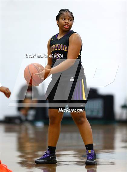 Thumbnail 2 in Lynwood vs. Orangewood Academy photogallery.