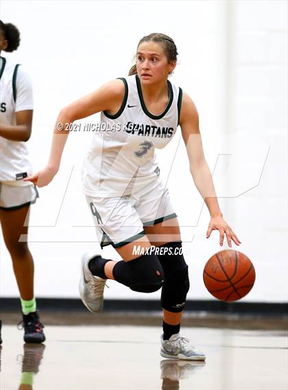 Thumbnail 2 in Lynwood vs. Orangewood Academy photogallery.