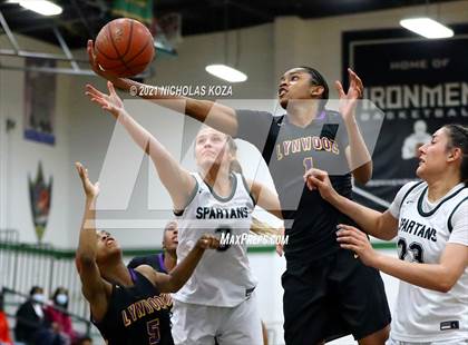 Thumbnail 3 in Lynwood vs. Orangewood Academy photogallery.