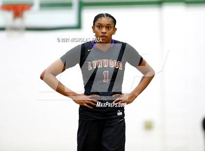 Thumbnail 1 in Lynwood vs. Orangewood Academy photogallery.