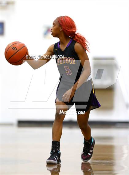 Thumbnail 1 in Lynwood vs. Orangewood Academy photogallery.