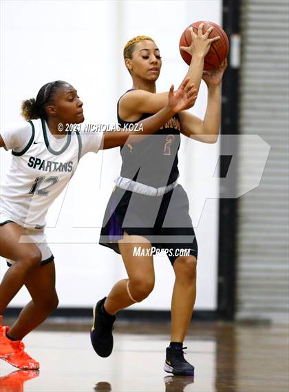 Thumbnail 2 in Lynwood vs. Orangewood Academy photogallery.