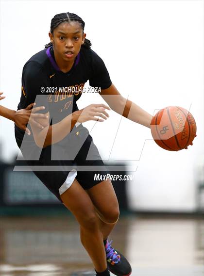 Thumbnail 1 in Lynwood vs. Orangewood Academy photogallery.