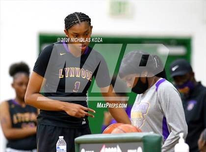 Thumbnail 3 in Lynwood vs. Orangewood Academy photogallery.