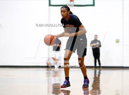 Thumbnail 3 in Lynwood vs. Orangewood Academy photogallery.