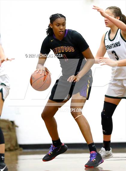 Thumbnail 2 in Lynwood vs. Orangewood Academy photogallery.