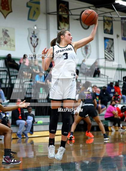 Thumbnail 3 in Lynwood vs. Orangewood Academy photogallery.