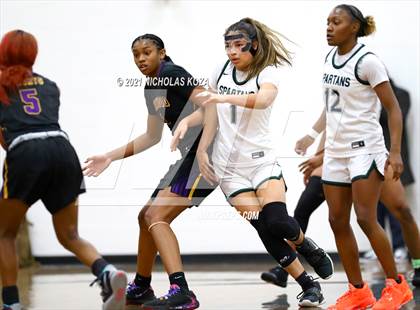 Thumbnail 3 in Lynwood vs. Orangewood Academy photogallery.