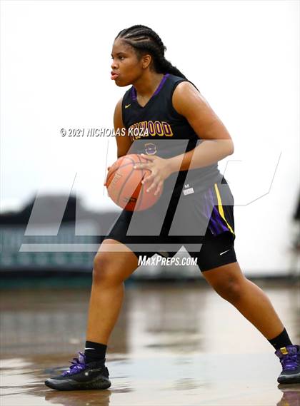Thumbnail 3 in Lynwood vs. Orangewood Academy photogallery.