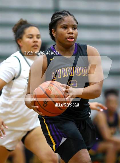 Thumbnail 3 in Lynwood vs. Orangewood Academy photogallery.