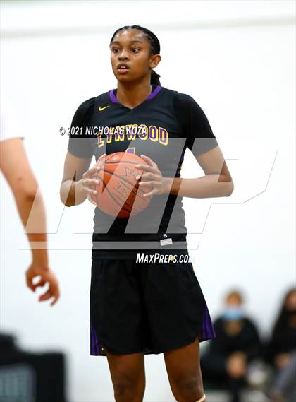 Thumbnail 1 in Lynwood vs. Orangewood Academy photogallery.