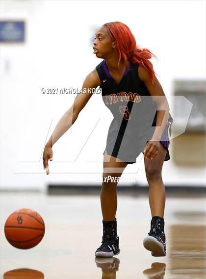 Thumbnail 3 in Lynwood vs. Orangewood Academy photogallery.