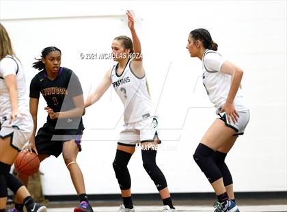 Thumbnail 2 in Lynwood vs. Orangewood Academy photogallery.