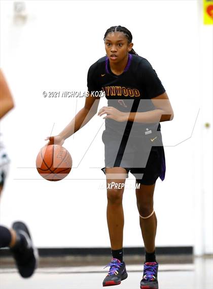 Thumbnail 2 in Lynwood vs. Orangewood Academy photogallery.
