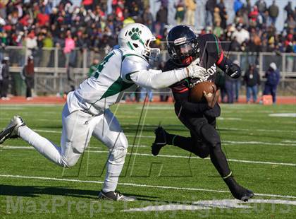 Thumbnail 2 in Wilson vs Woodson (DCIAA Turkey Bowl) photogallery.