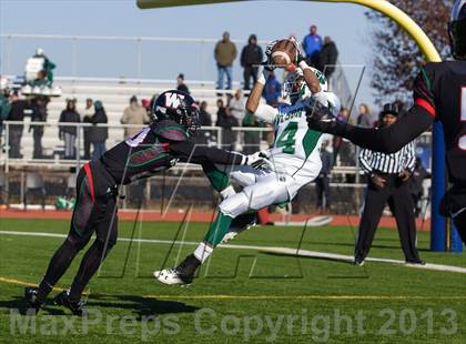 Thumbnail 3 in Wilson vs Woodson (DCIAA Turkey Bowl) photogallery.
