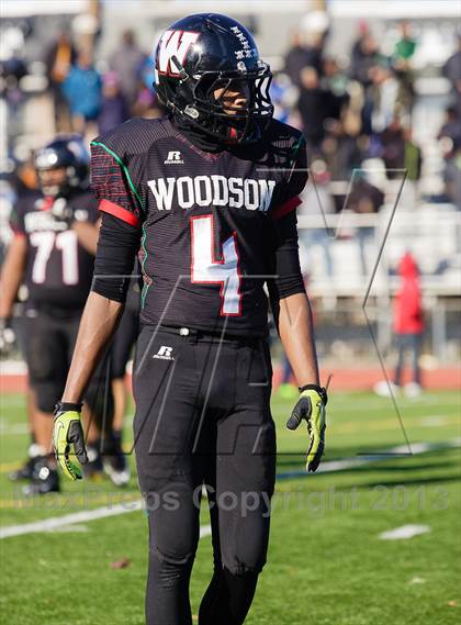 Thumbnail 1 in Wilson vs Woodson (DCIAA Turkey Bowl) photogallery.