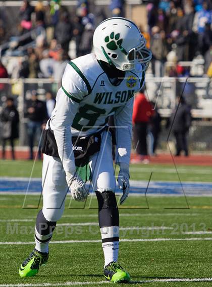 Thumbnail 3 in Wilson vs Woodson (DCIAA Turkey Bowl) photogallery.