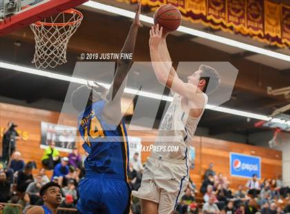 Thumbnail 2 in La Jolla Country Day vs. Shadow Mountain (Torrey Pines Holiday Classic) photogallery.