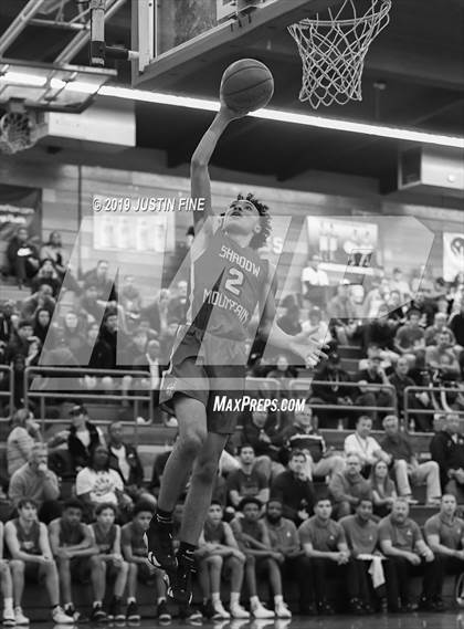 Thumbnail 2 in La Jolla Country Day vs. Shadow Mountain (Torrey Pines Holiday Classic) photogallery.