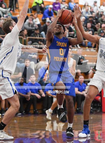 Thumbnail 1 in La Jolla Country Day vs. Shadow Mountain (Torrey Pines Holiday Classic) photogallery.