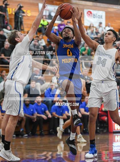Thumbnail 2 in La Jolla Country Day vs. Shadow Mountain (Torrey Pines Holiday Classic) photogallery.