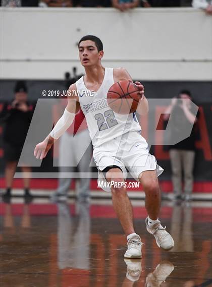 Thumbnail 3 in La Jolla Country Day vs. Shadow Mountain (Torrey Pines Holiday Classic) photogallery.