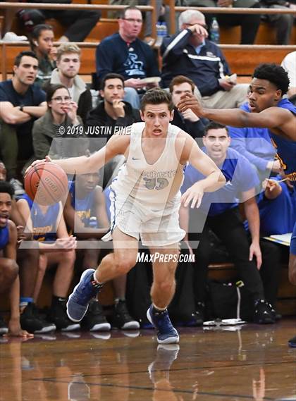 Thumbnail 2 in La Jolla Country Day vs. Shadow Mountain (Torrey Pines Holiday Classic) photogallery.