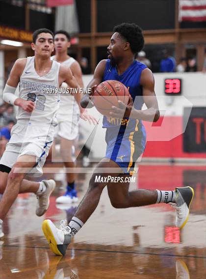 Thumbnail 3 in La Jolla Country Day vs. Shadow Mountain (Torrey Pines Holiday Classic) photogallery.