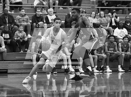 Thumbnail 1 in La Jolla Country Day vs. Shadow Mountain (Torrey Pines Holiday Classic) photogallery.