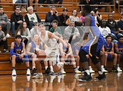 Thumbnail 2 in La Jolla Country Day vs. Shadow Mountain (Torrey Pines Holiday Classic) photogallery.