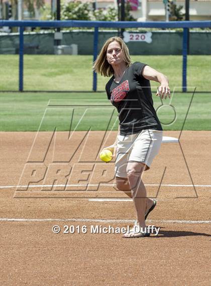 Thumbnail 1 in Hanford vs. Independence (CIF Central Section Division III Final) photogallery.