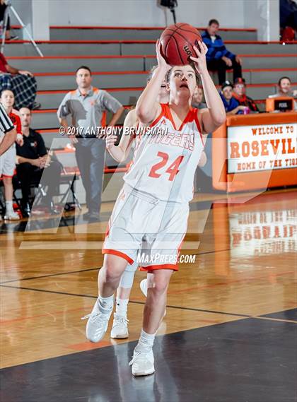 Thumbnail 3 in Christian Brothers vs Roseville (Roseville Elite Showcase) photogallery.