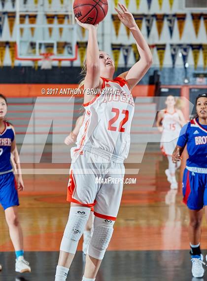 Thumbnail 1 in Christian Brothers vs Roseville (Roseville Elite Showcase) photogallery.