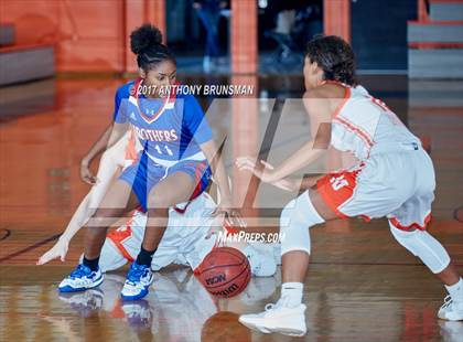 Thumbnail 1 in Christian Brothers vs Roseville (Roseville Elite Showcase) photogallery.