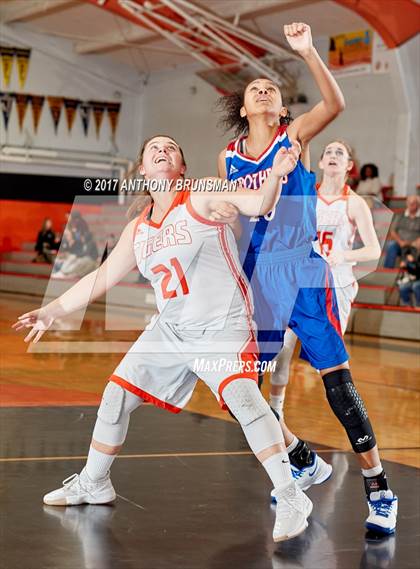 Thumbnail 1 in Christian Brothers vs Roseville (Roseville Elite Showcase) photogallery.