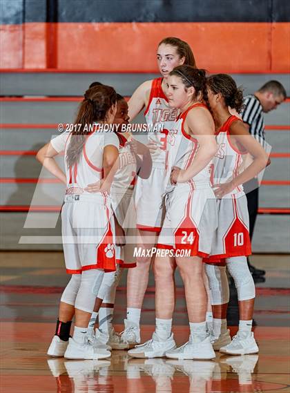 Thumbnail 2 in Christian Brothers vs Roseville (Roseville Elite Showcase) photogallery.