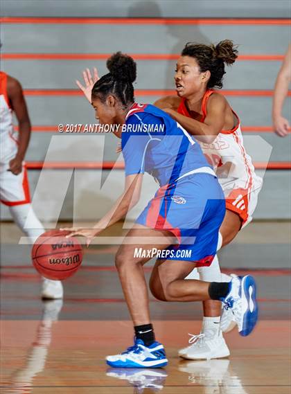 Thumbnail 2 in Christian Brothers vs Roseville (Roseville Elite Showcase) photogallery.