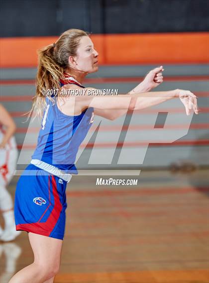 Thumbnail 2 in Christian Brothers vs Roseville (Roseville Elite Showcase) photogallery.