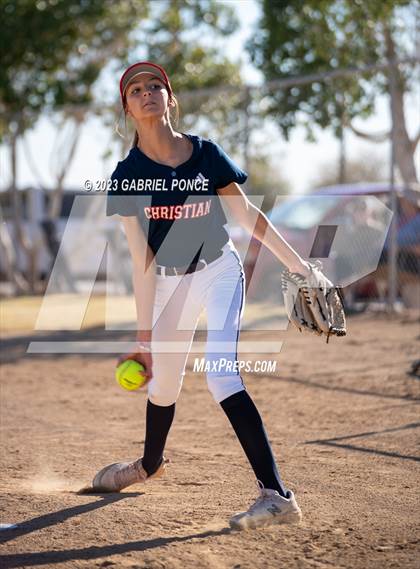 Thumbnail 3 in Christian @ Holtville photogallery.