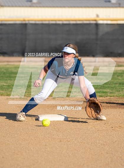 Thumbnail 1 in Christian @ Holtville photogallery.