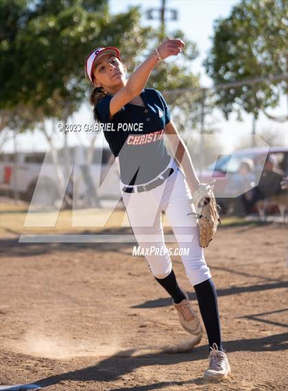 Thumbnail 1 in Christian @ Holtville photogallery.