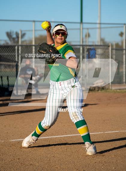 Thumbnail 3 in Christian @ Holtville photogallery.