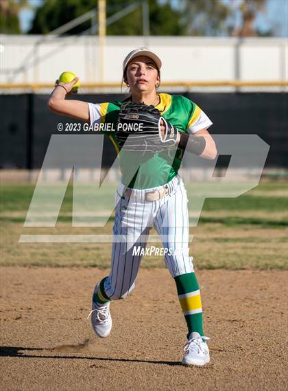 Thumbnail 1 in Christian @ Holtville photogallery.