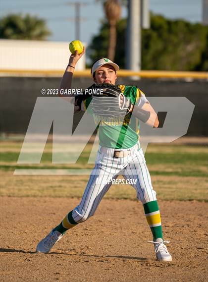 Thumbnail 3 in Christian @ Holtville photogallery.