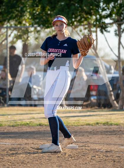 Thumbnail 2 in Christian @ Holtville photogallery.