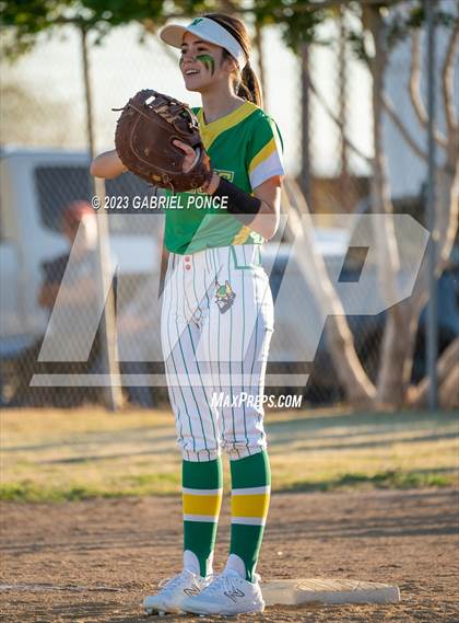 Thumbnail 1 in Christian @ Holtville photogallery.