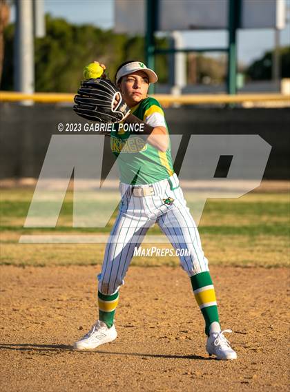 Thumbnail 1 in Christian @ Holtville photogallery.