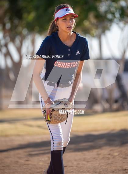 Thumbnail 2 in Christian @ Holtville photogallery.